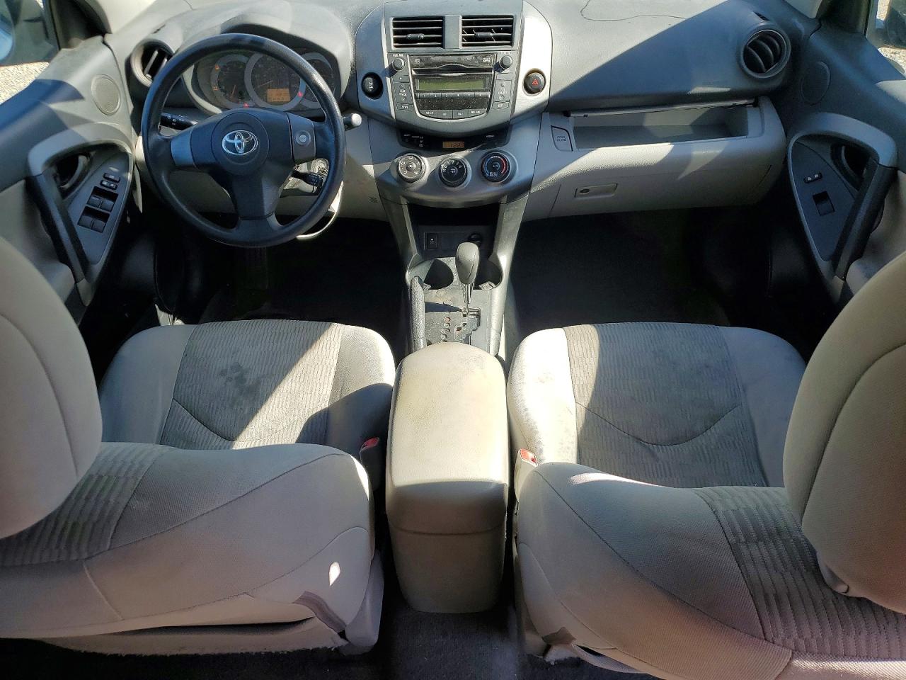 Toyota RAV4 Base