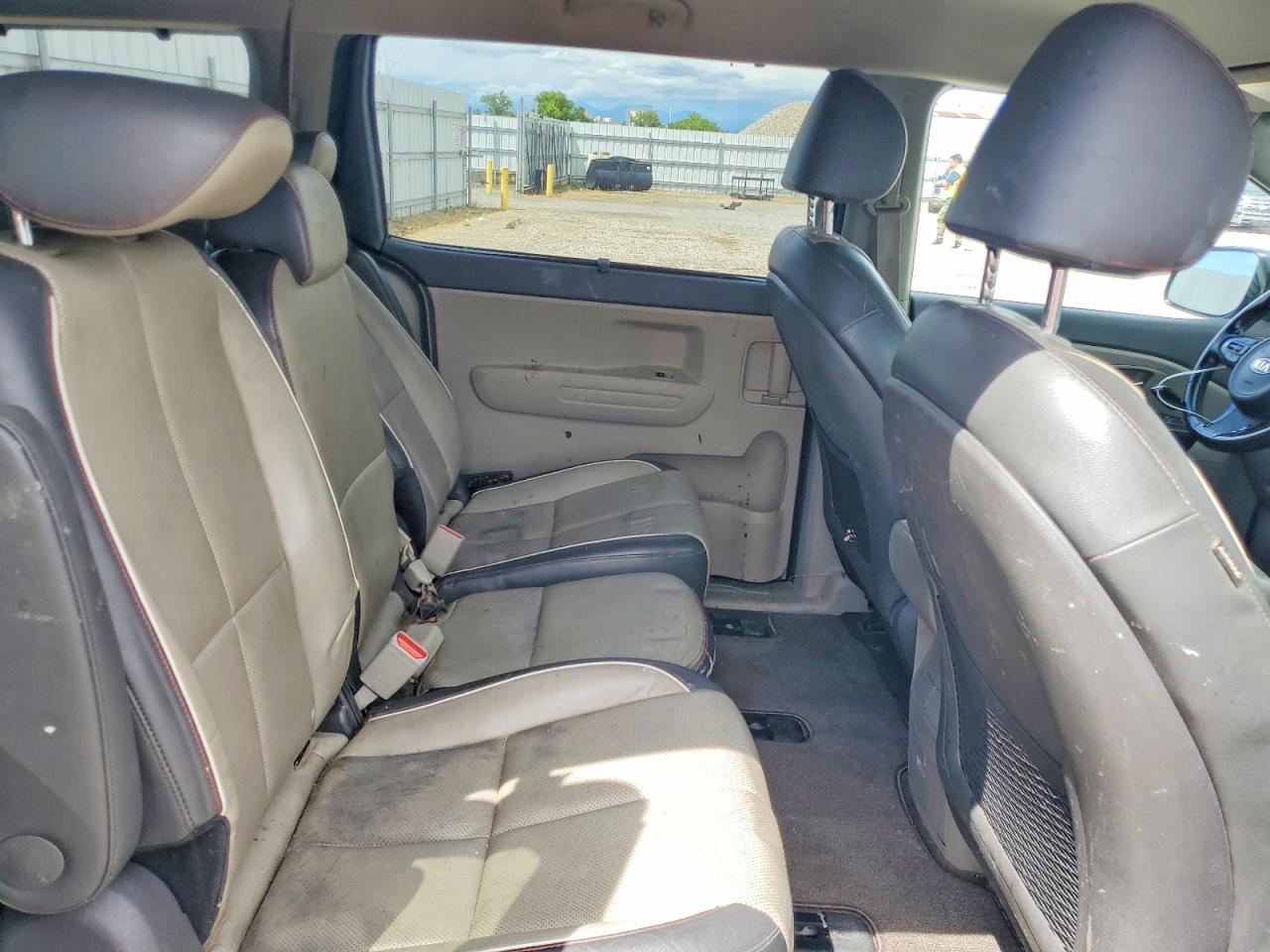 Kia Sedona Lx