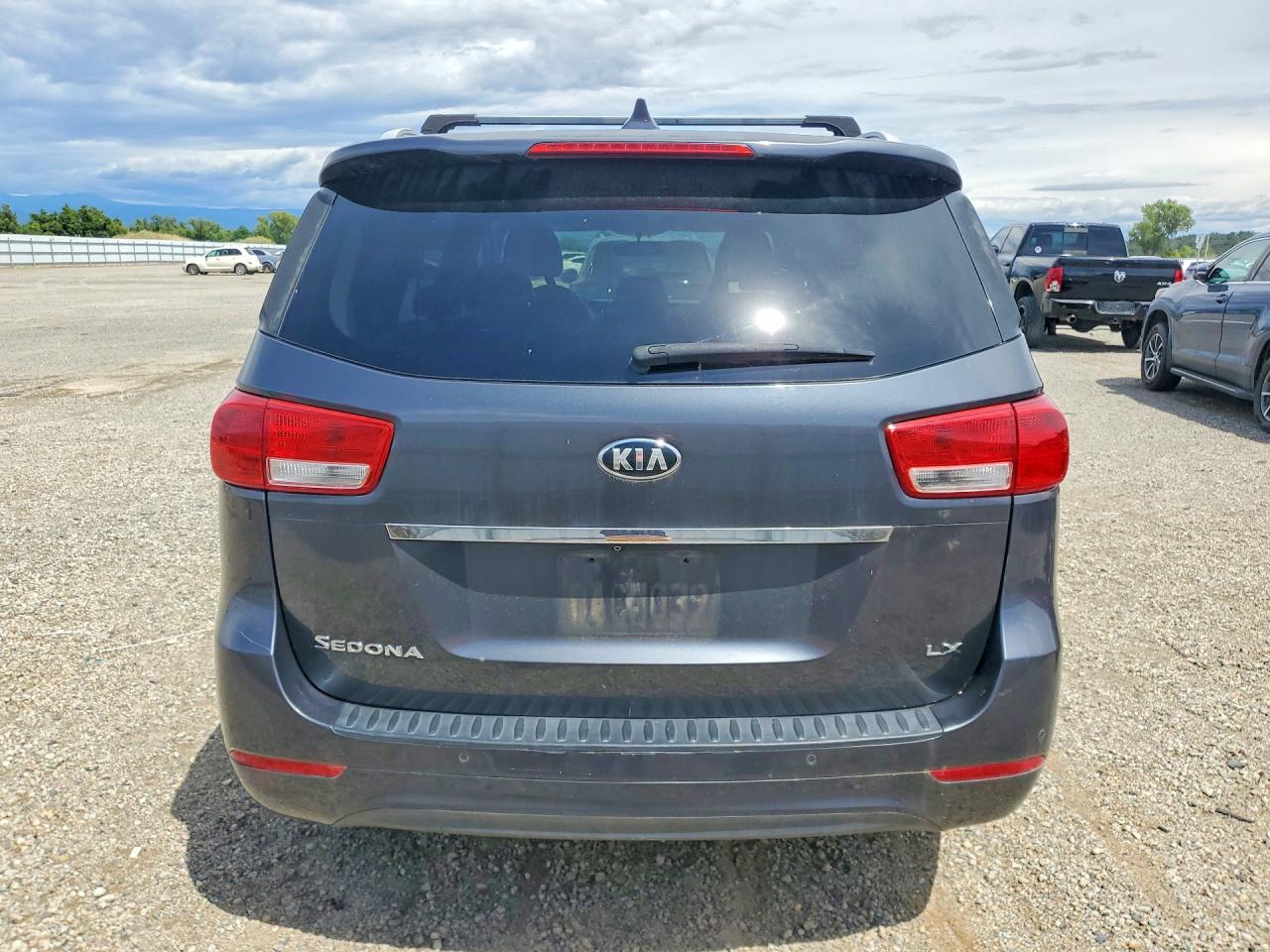 Kia Sedona Lx