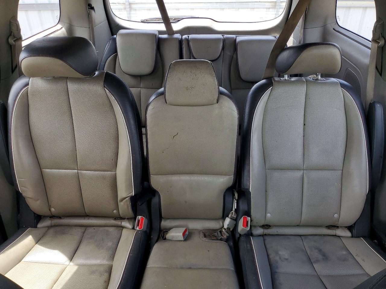 Kia Sedona Lx