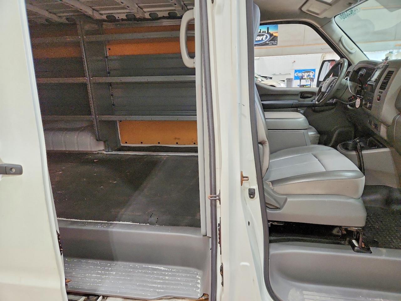 Nissan Nv 2500 Hd Sv
