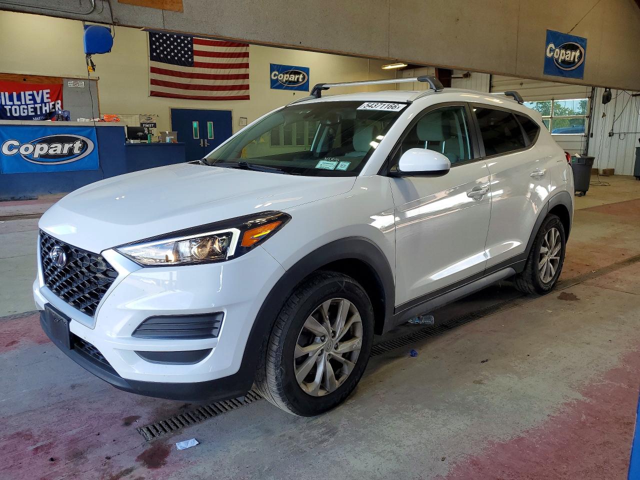 Salvage Hyundai TUCSON Image
