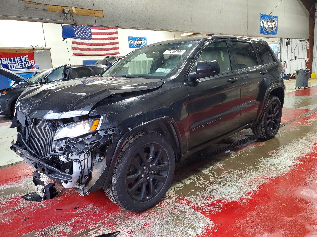 Salvage Jeep Grand Cherokee Image