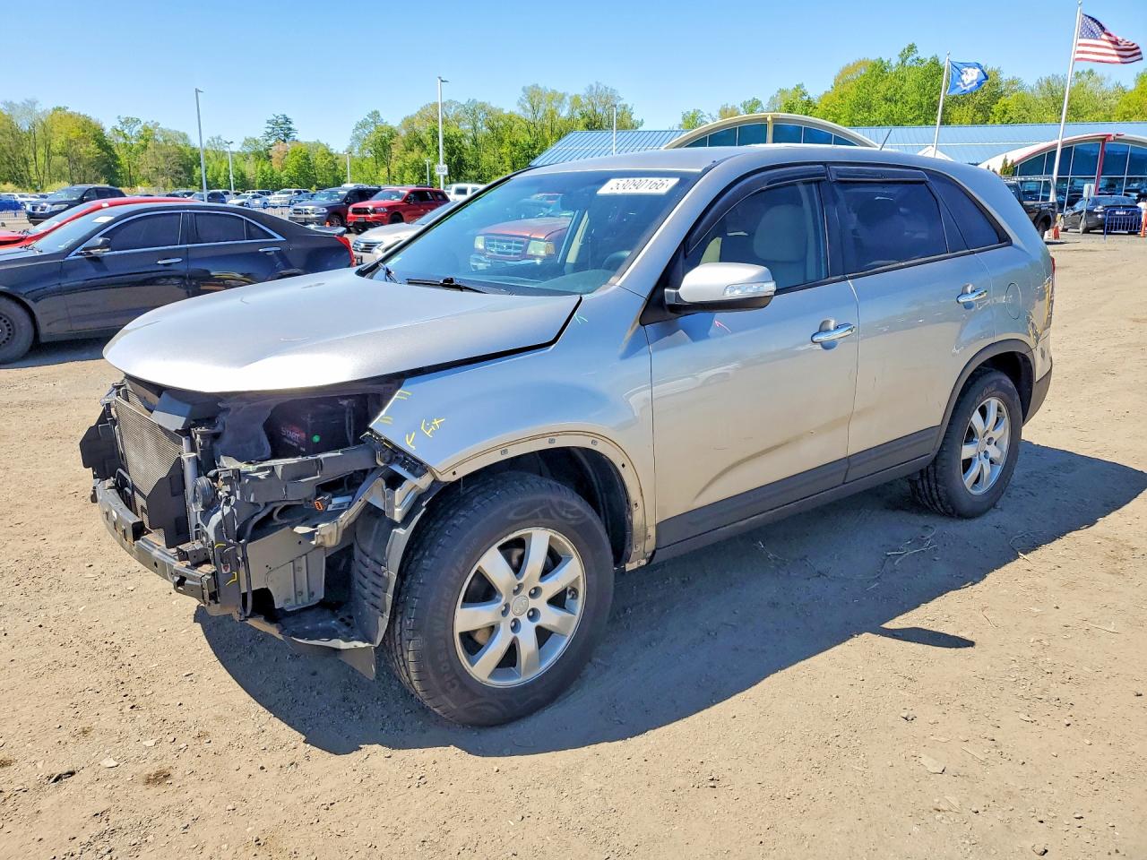 Salvage Kia Sorento Image