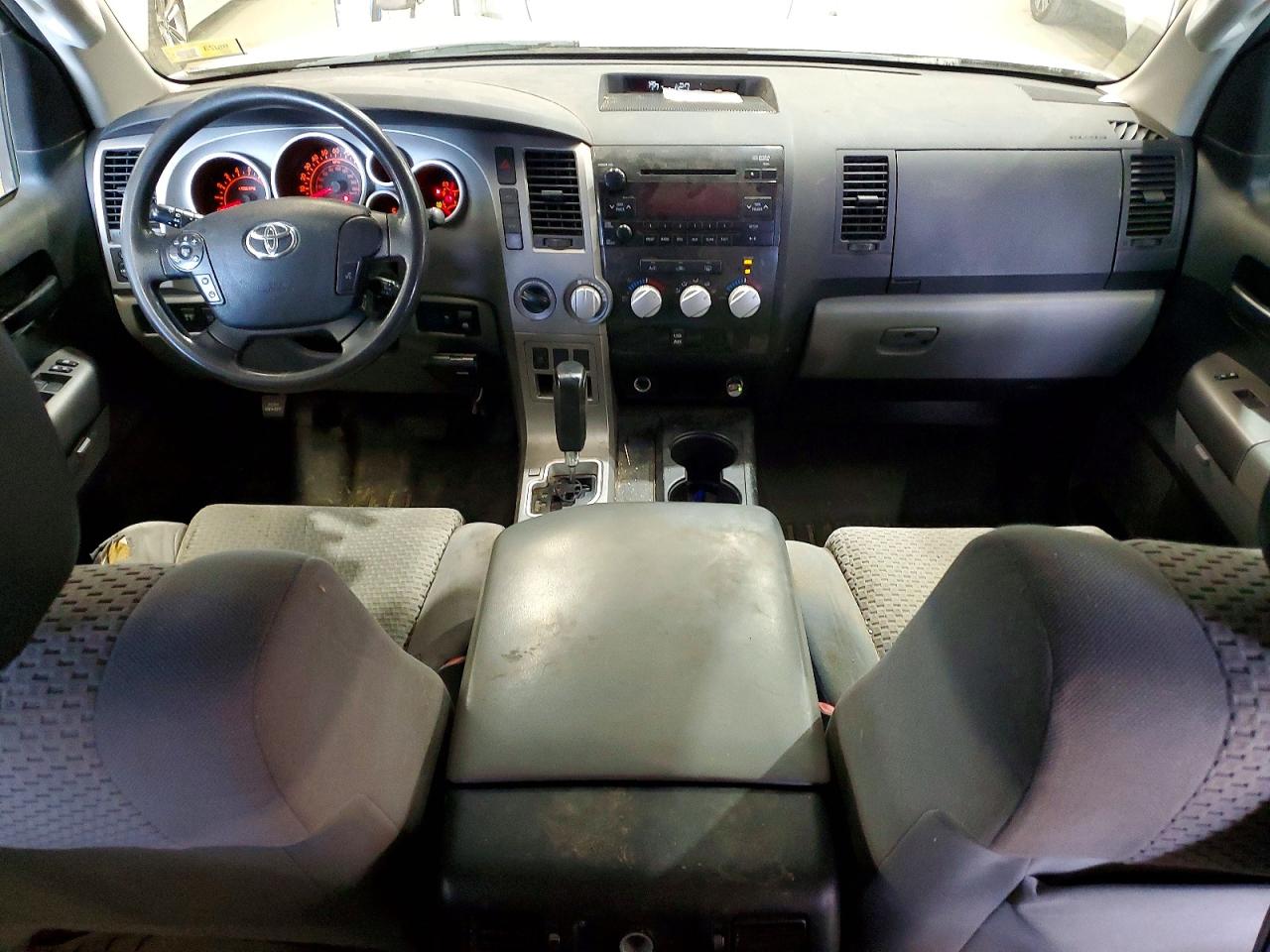 Toyota Tundra Crewmax Sr5