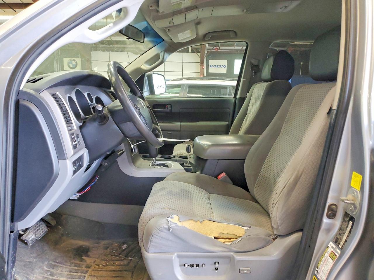 Toyota Tundra Crewmax Sr5