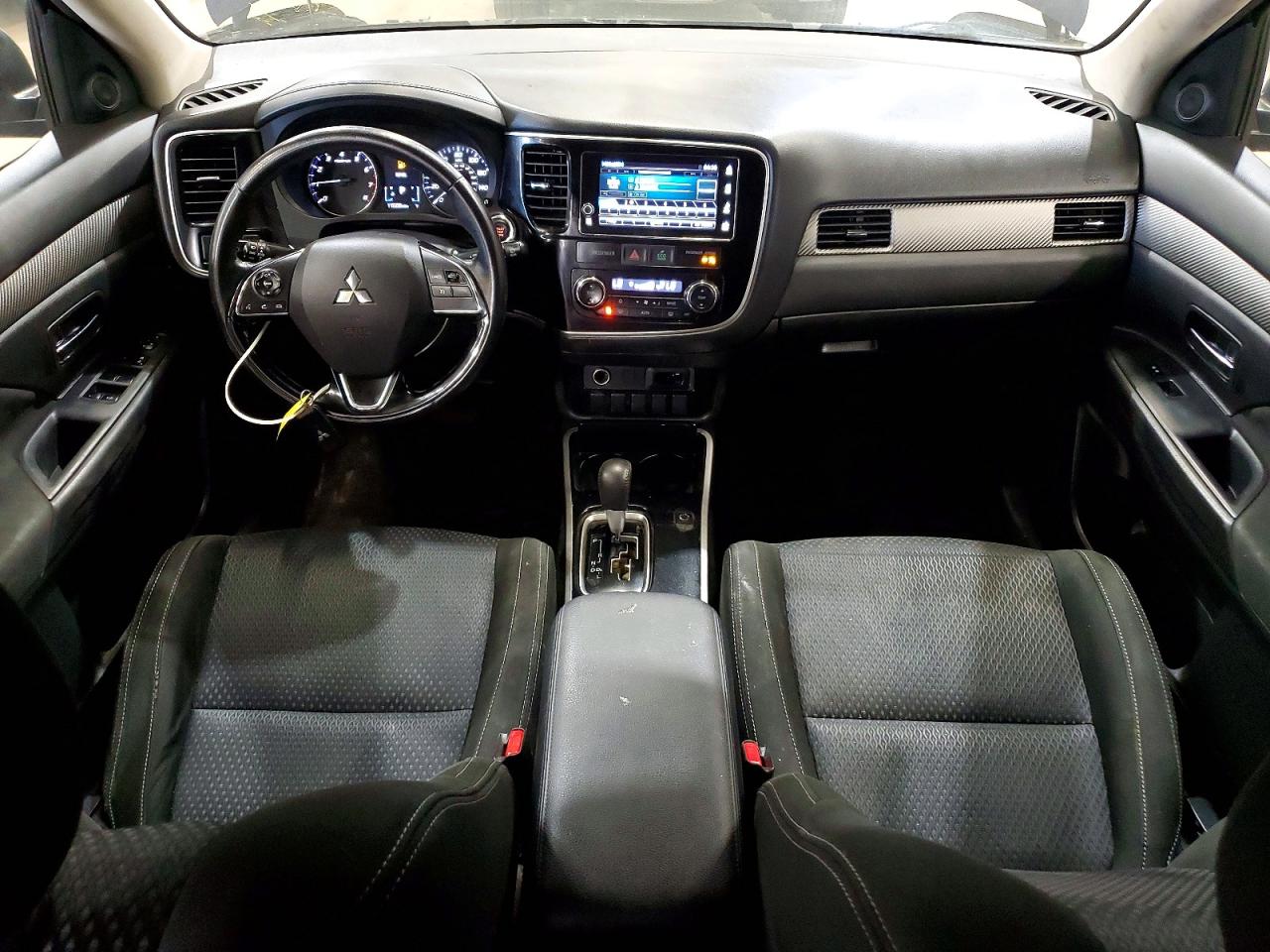 Mitsubishi Outlander Se