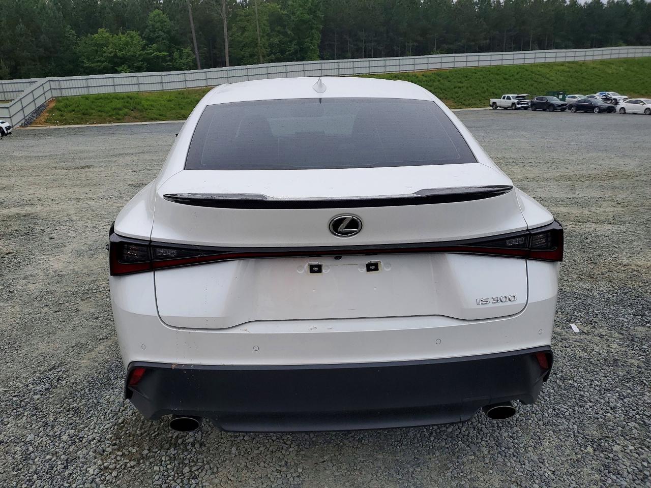 Lexus Is Base