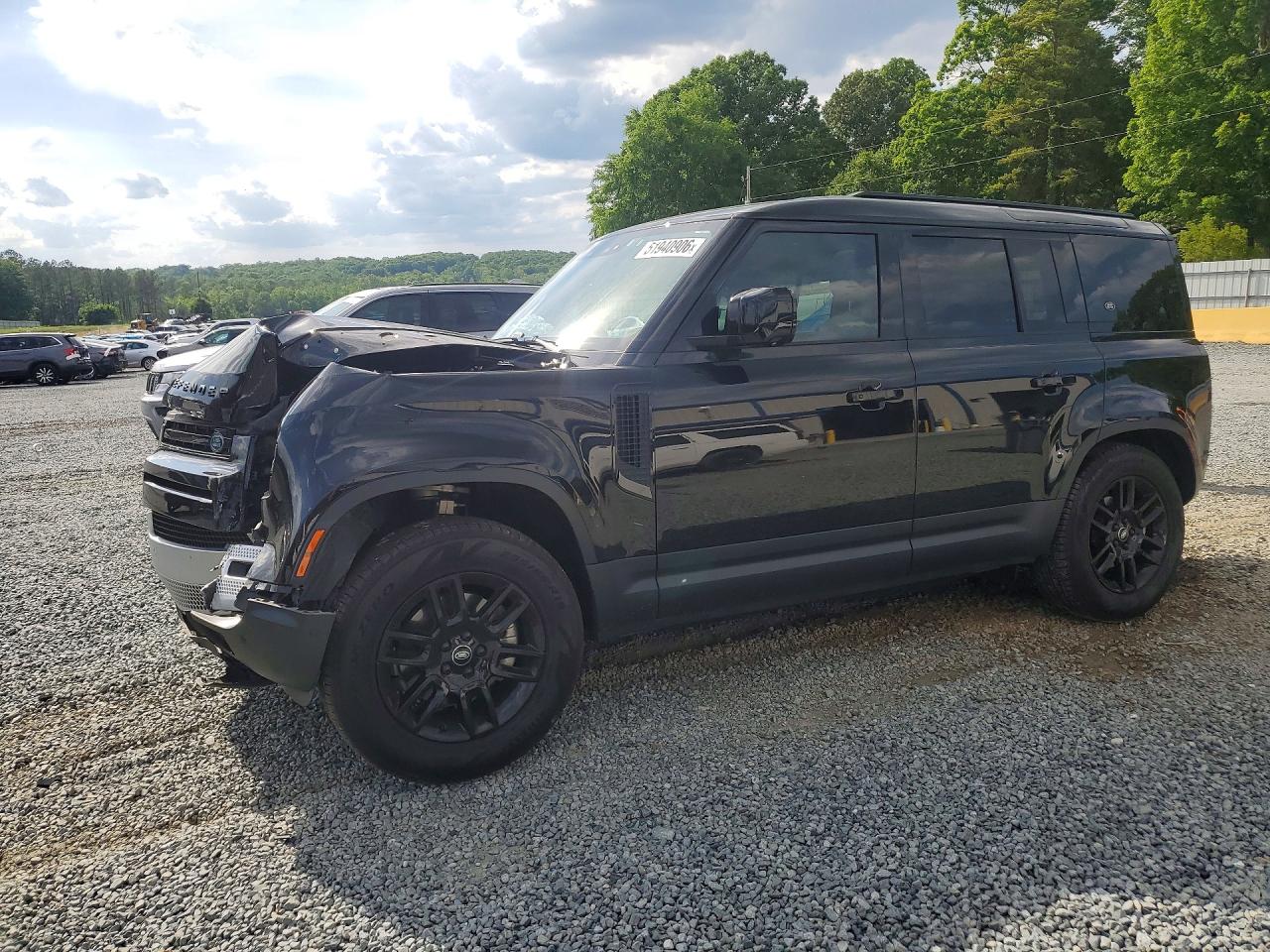 Salvage Land Rover Defender Image