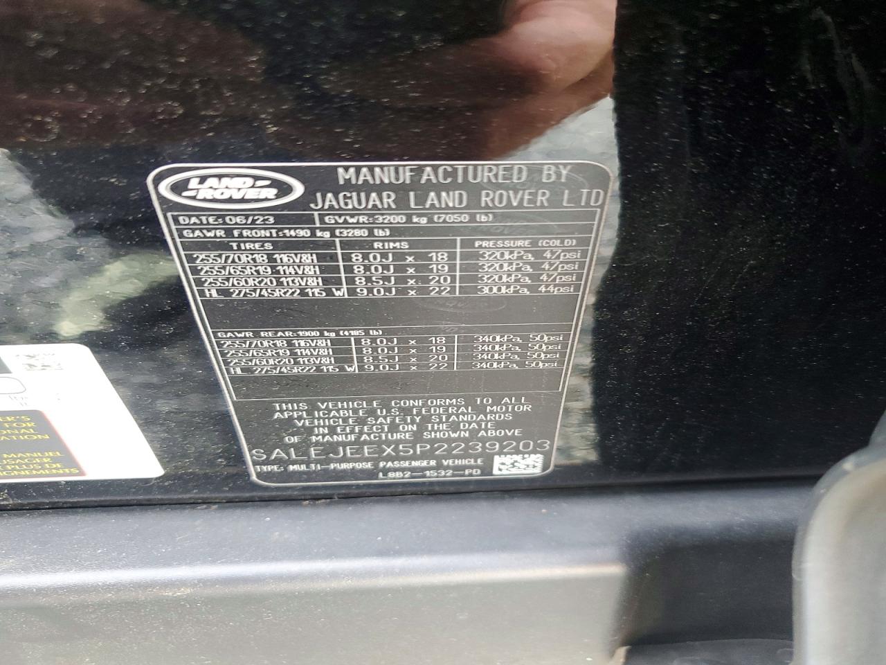 Land Rover Defender 110 S