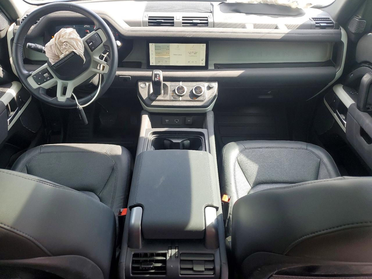Land Rover Defender 110 S