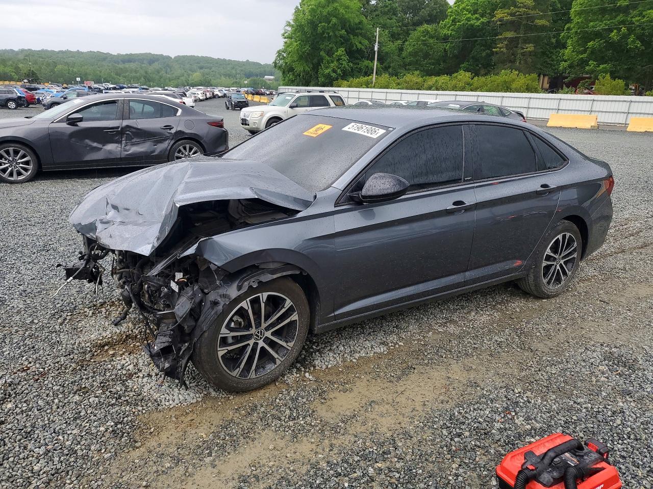 Salvage Volkswagen Jetta Image