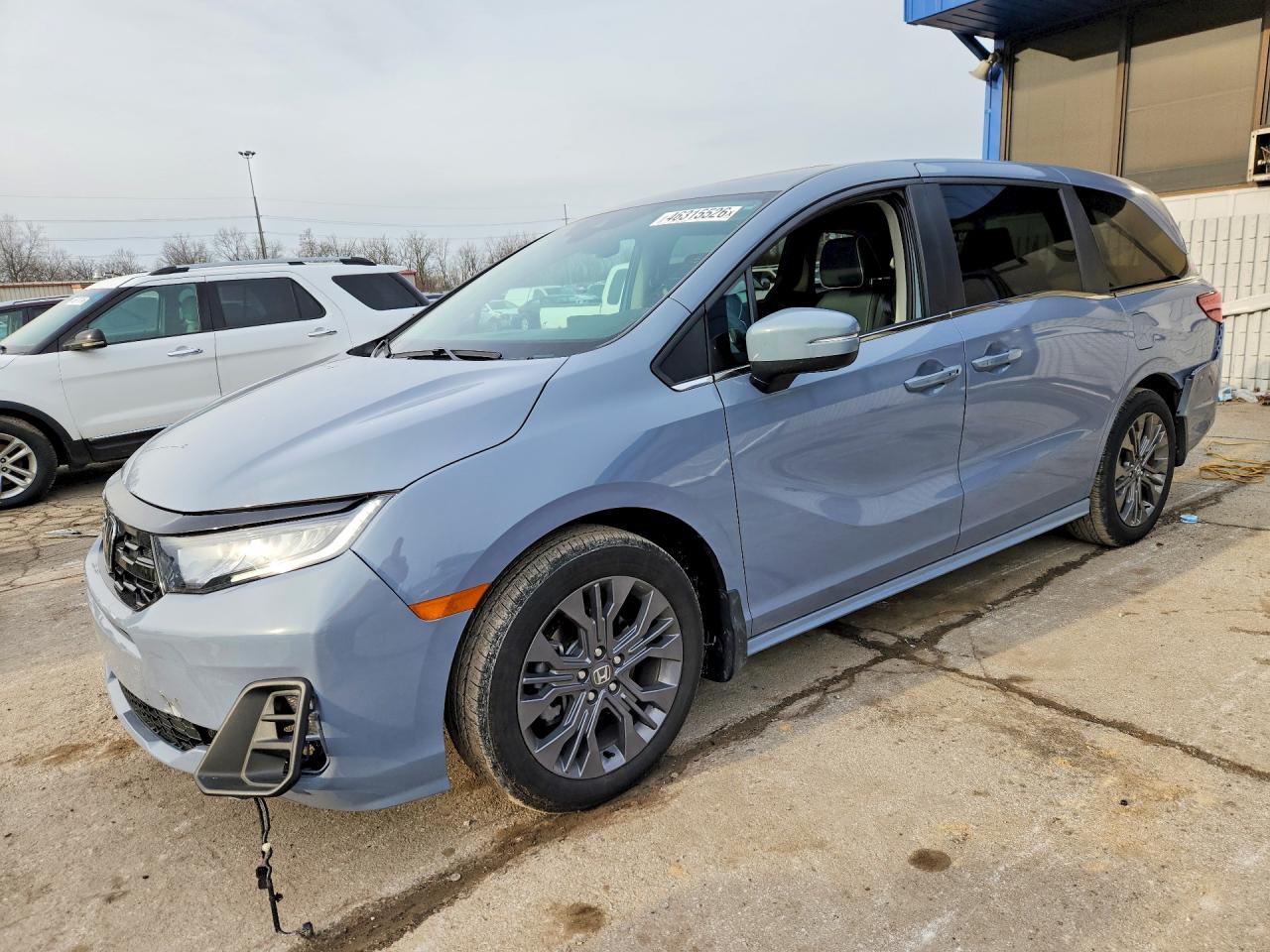 Salvage Honda Odyssey Image