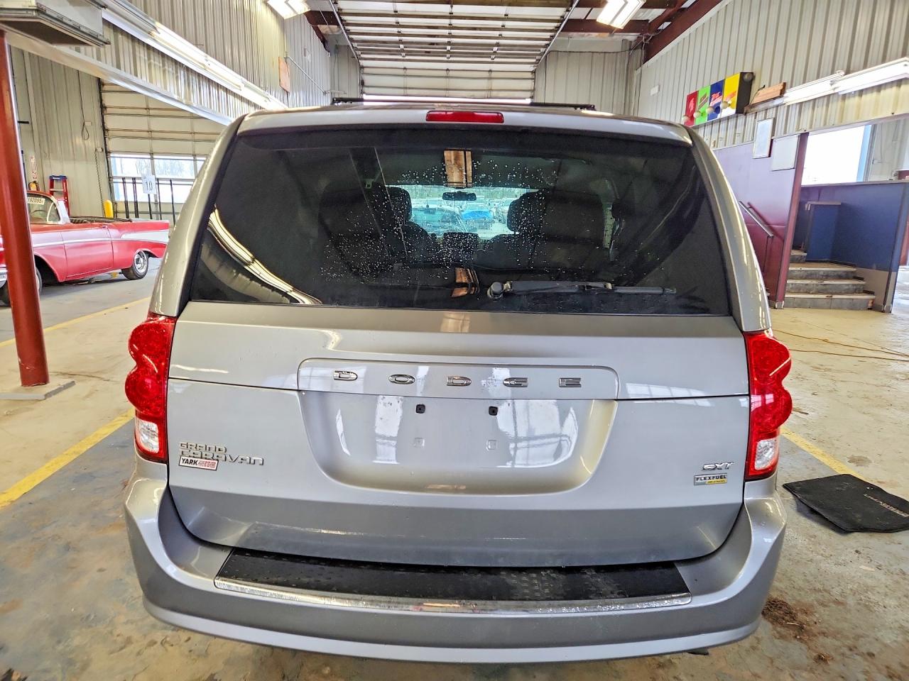 Dodge Caravan Sxt