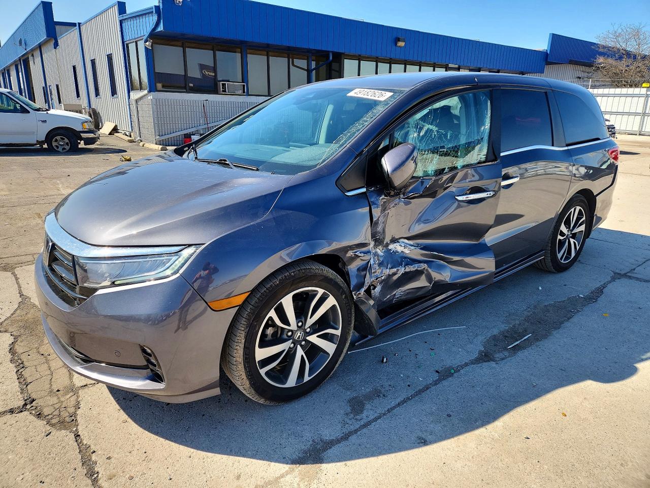 Salvage Honda Odyssey Image