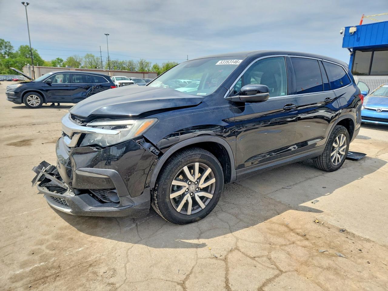 Salvage Honda Pilot Image