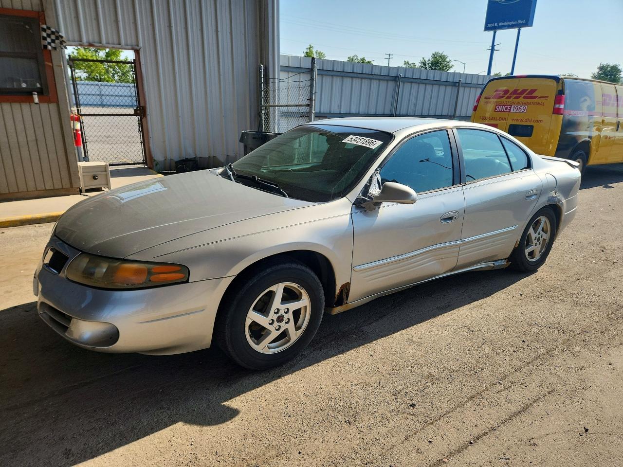 Salvage Pontiac Bonneville Image