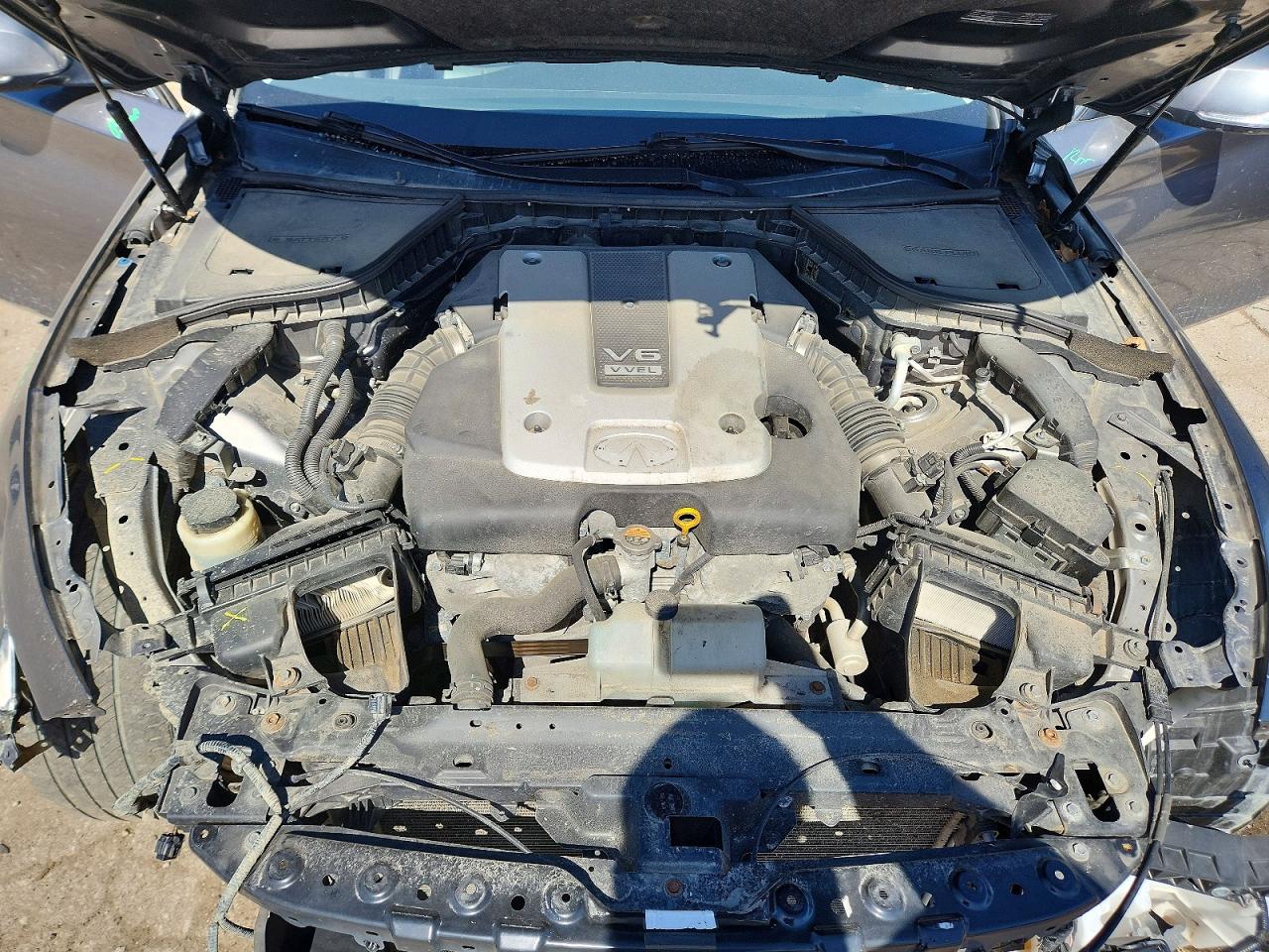 INFINITI Q50 Premium