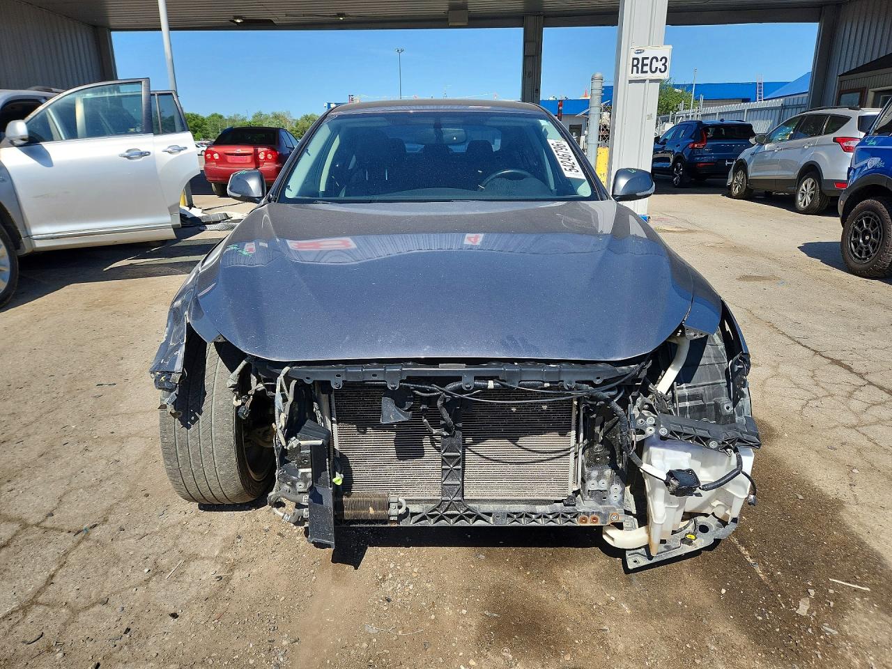INFINITI Q50 Premium