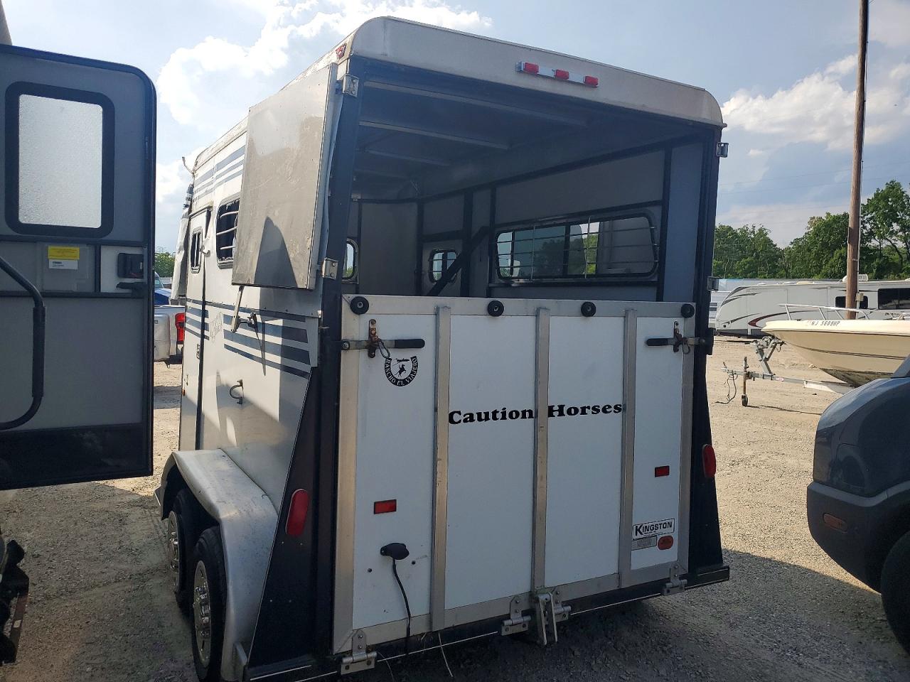 Kins Horse Trai