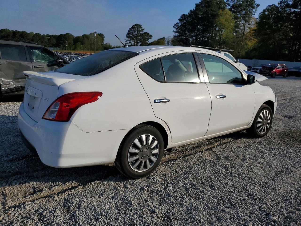Nissan Versa Sv