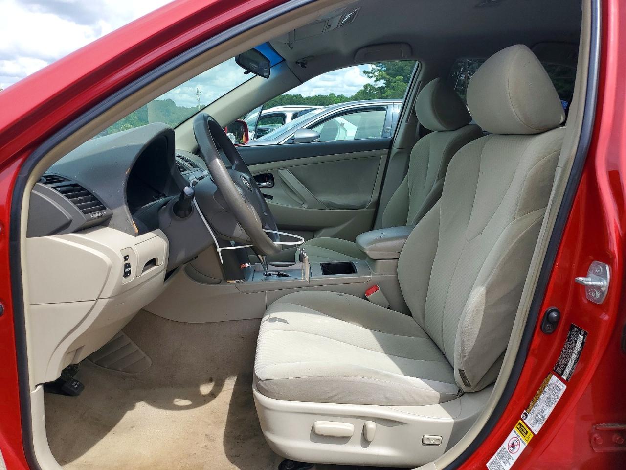 Toyota Camry Le V6