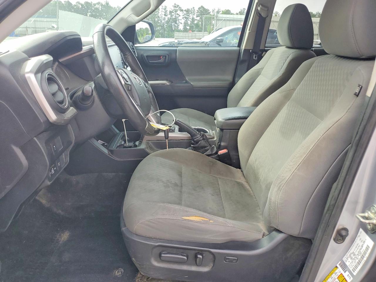 Toyota Tacoma Sr5 V6