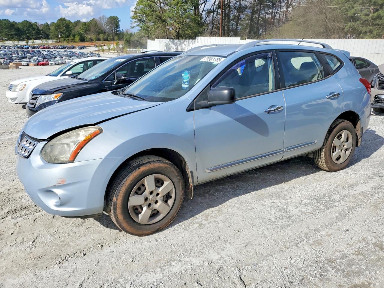 Salvage Nissan Rogue Image