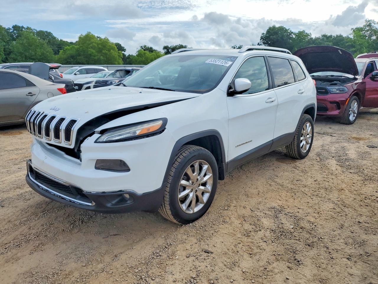 Salvage Jeep Cherokee Image