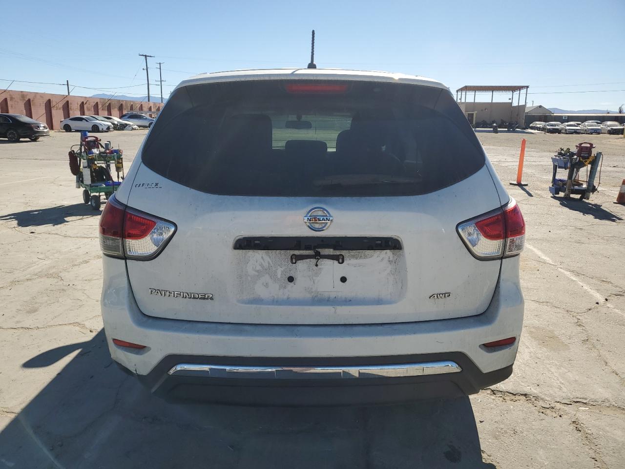 Nissan Pathfinder S