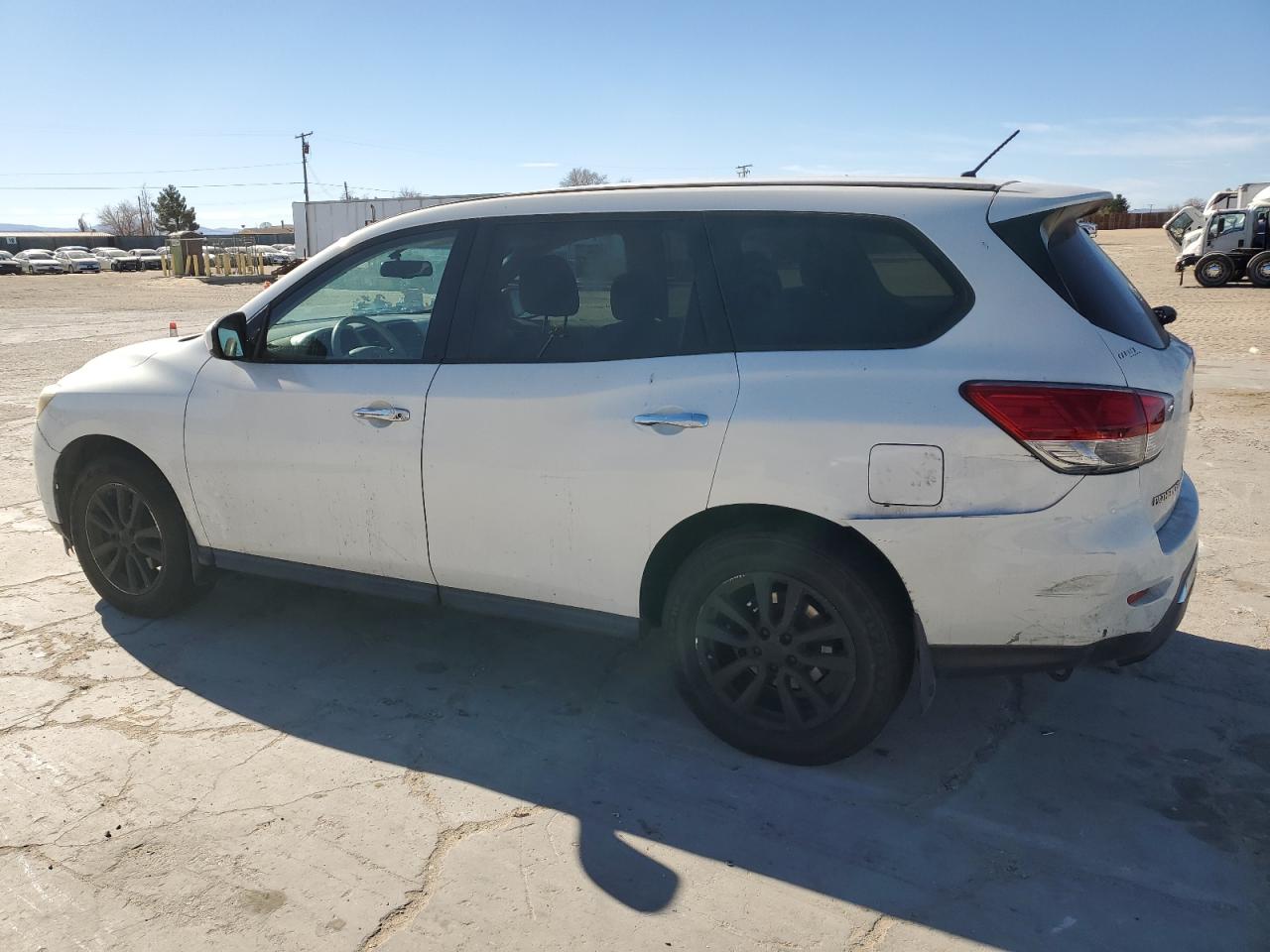 Nissan Pathfinder S