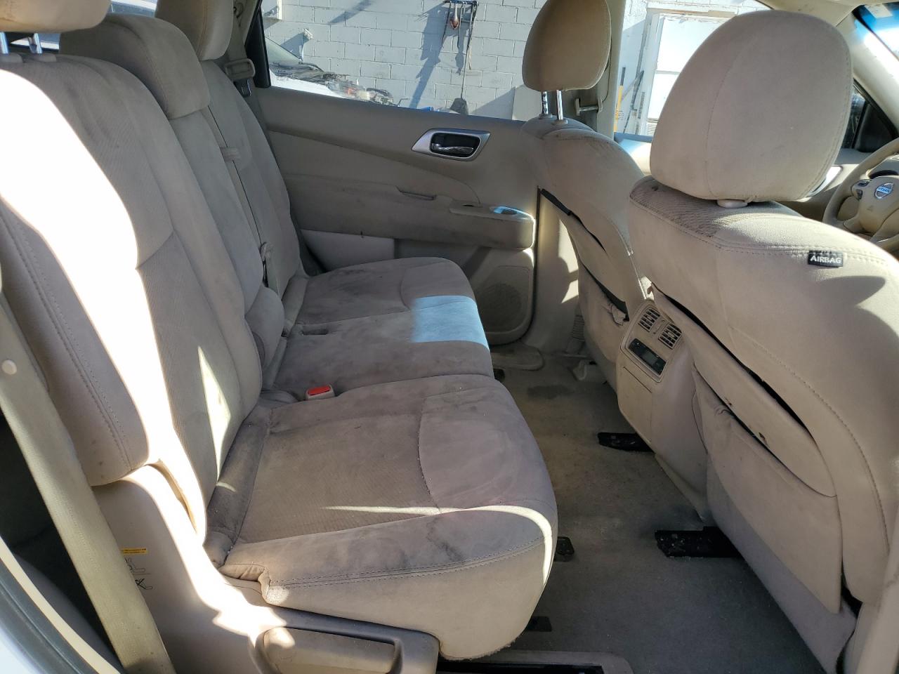 Nissan Pathfinder S