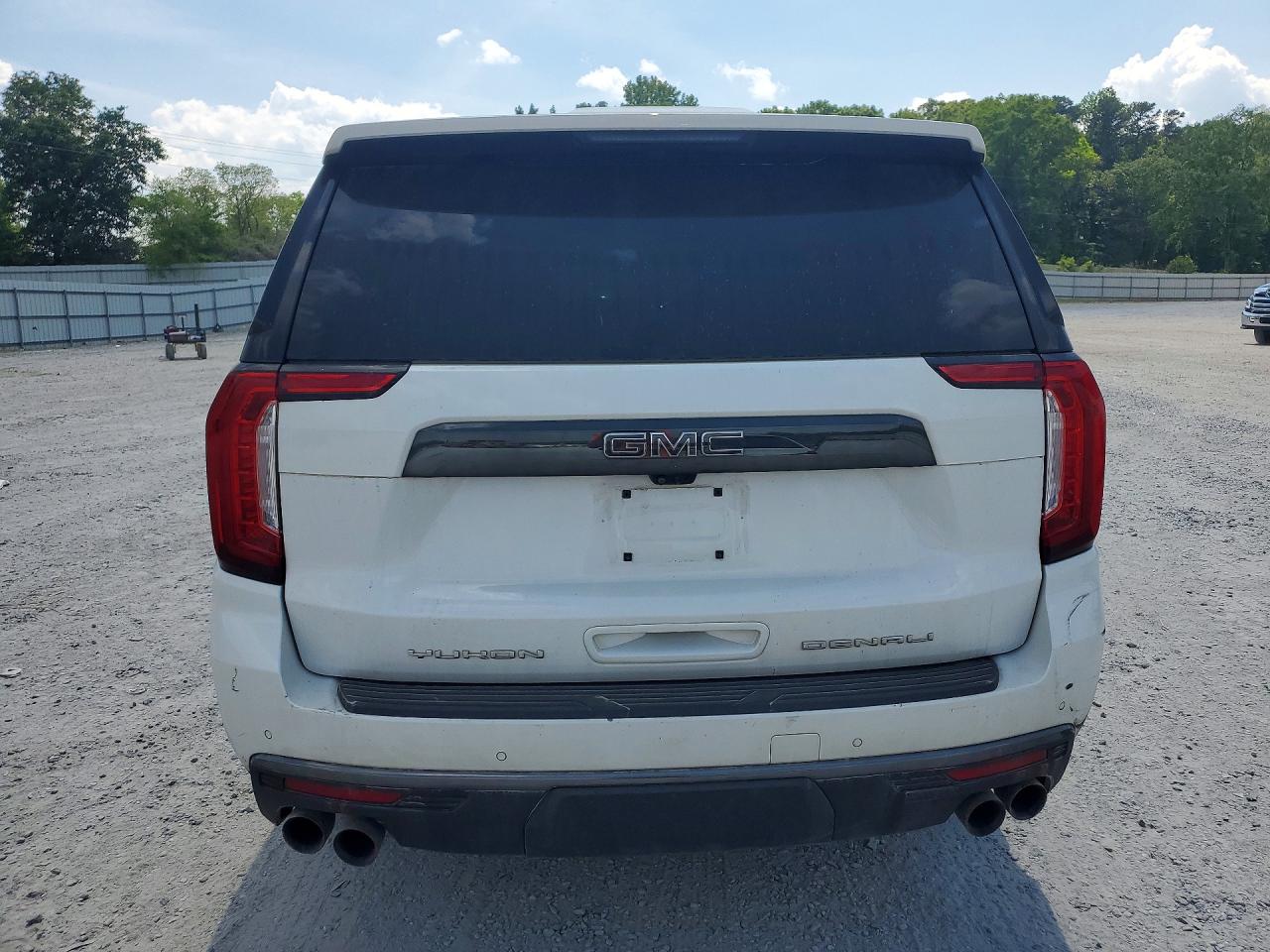 GMC Yukon Denali Ultimate