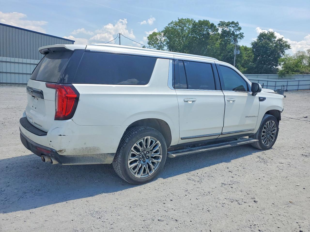 GMC Yukon Denali Ultimate