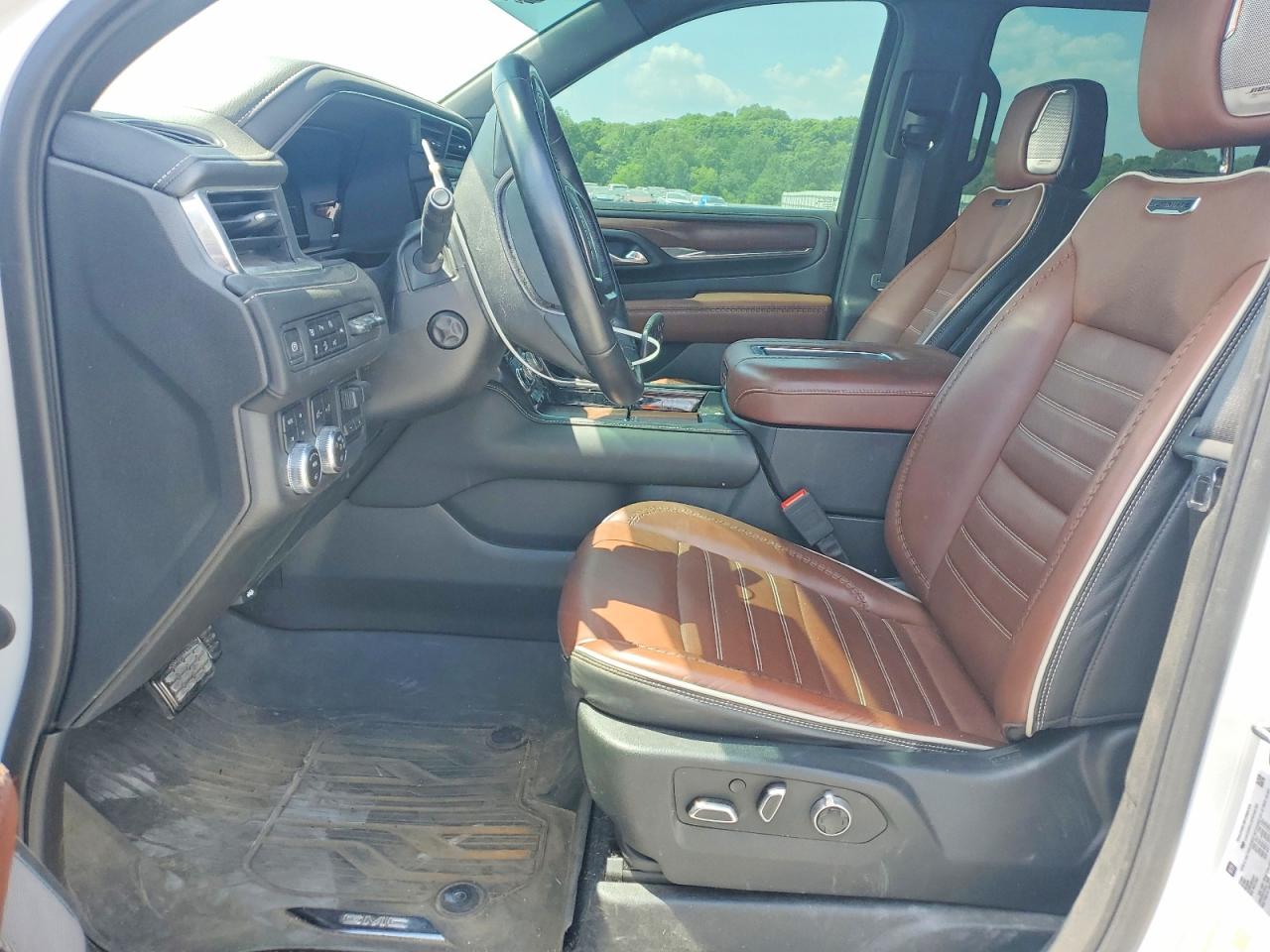 GMC Yukon Denali Ultimate