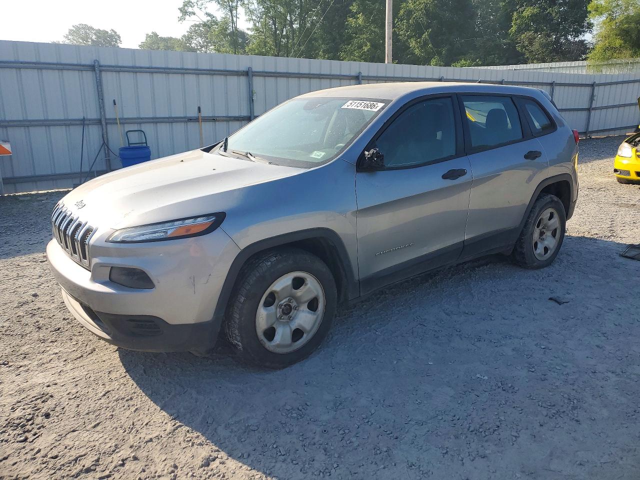 Salvage Jeep Cherokee Image