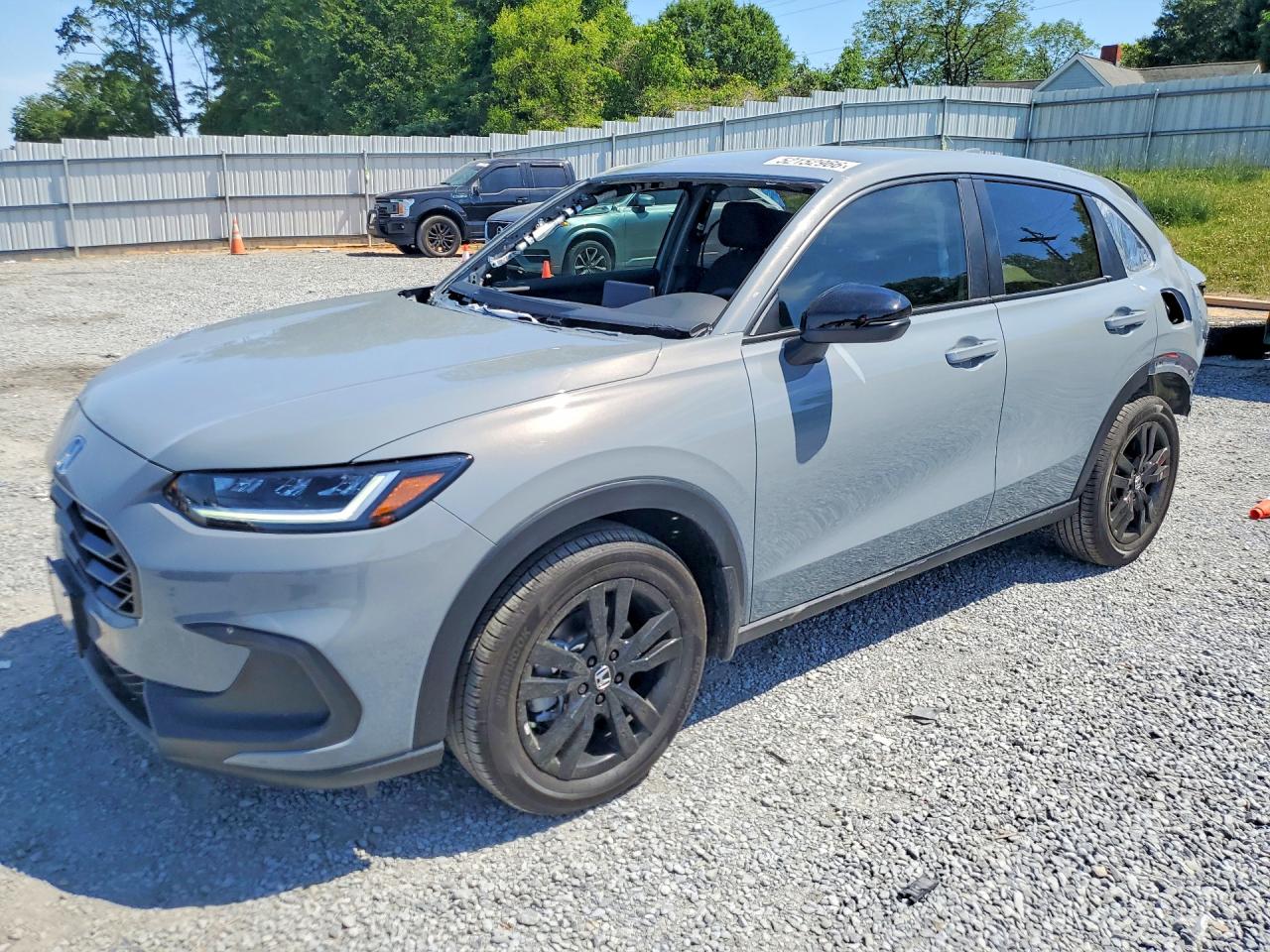 Salvage Honda HR-V Image