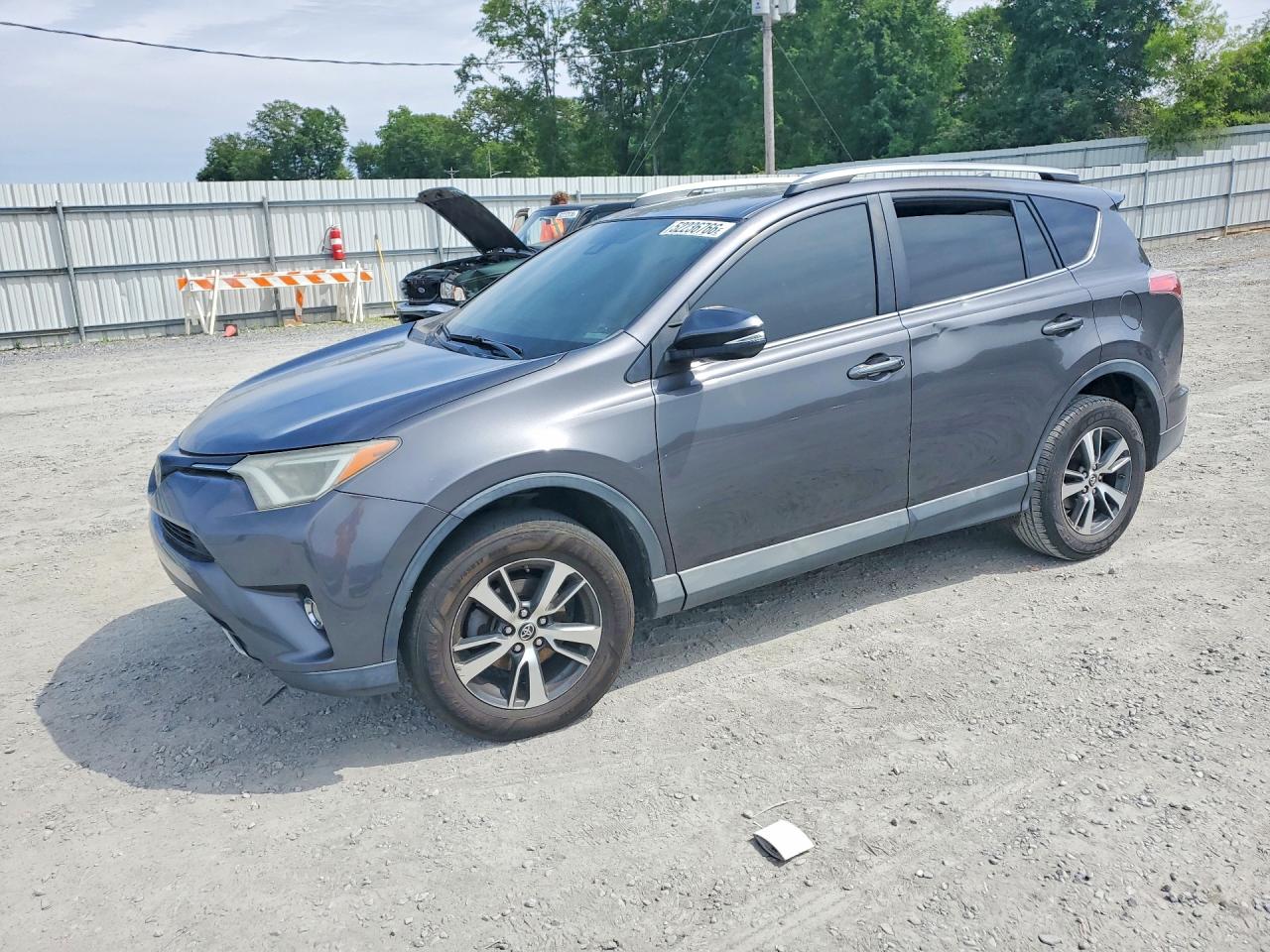 Salvage Toyota RAV4 Image