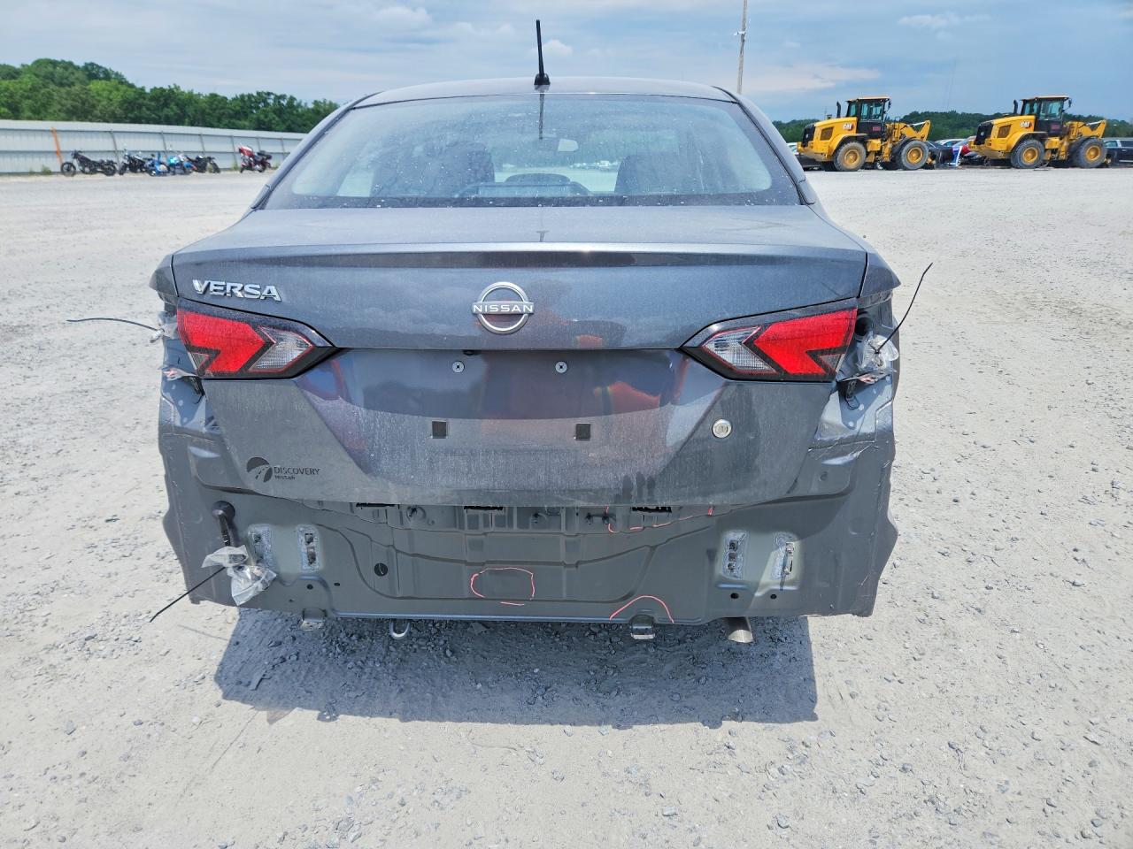 Nissan Versa S