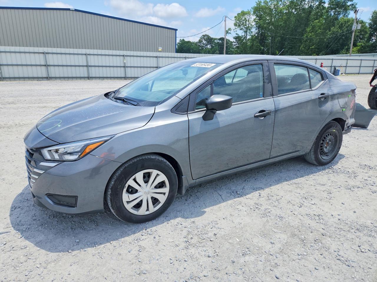 Salvage Nissan Versa Image