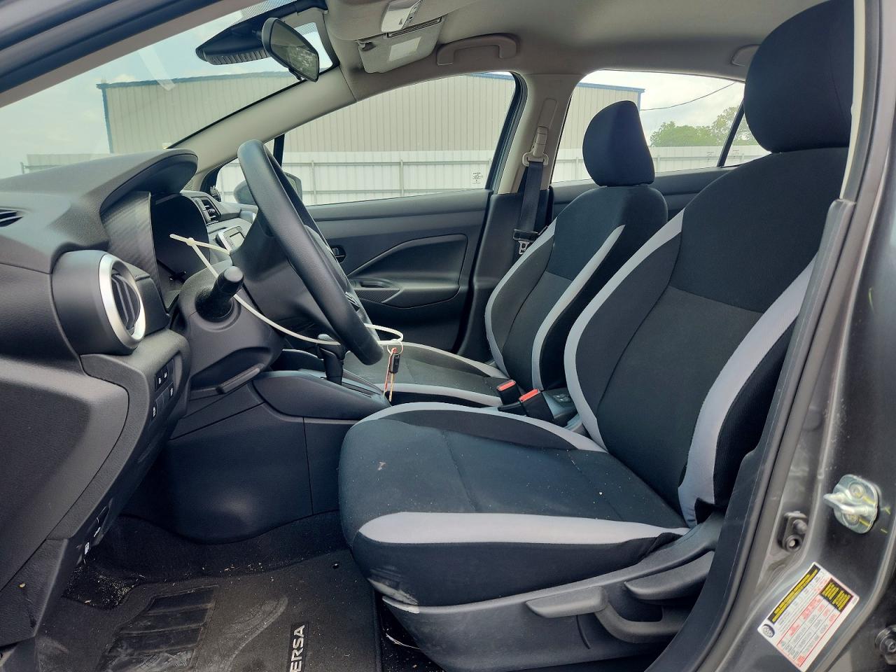 Nissan Versa S