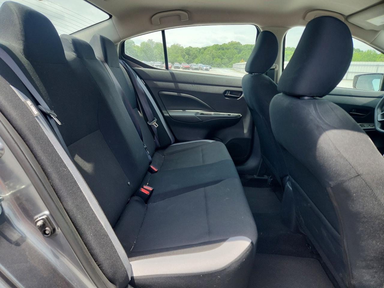 Nissan Versa S