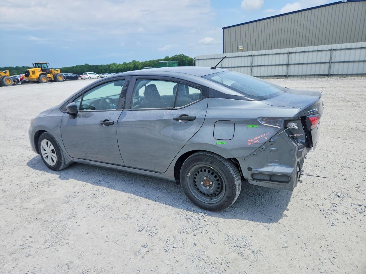 Nissan Versa S