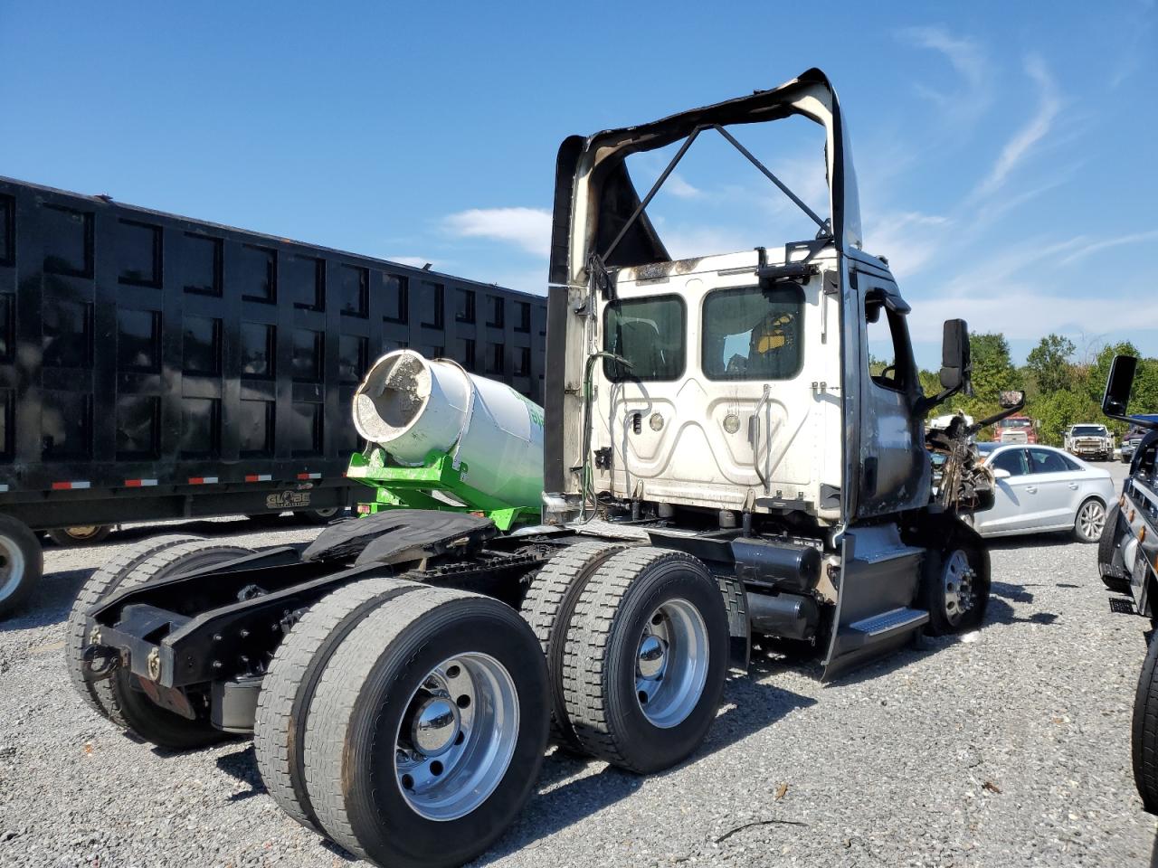 Freightliner Cascadia 126