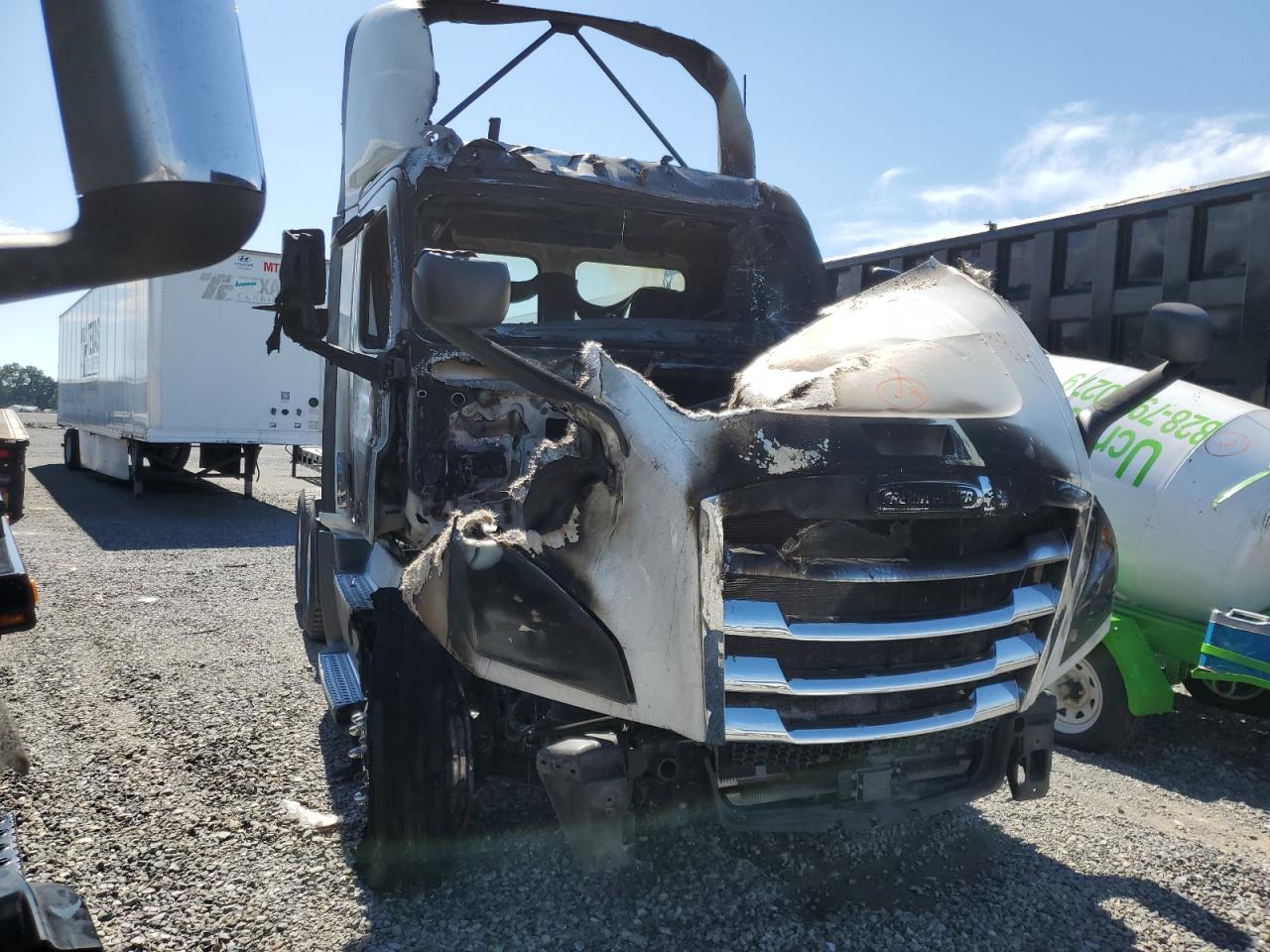 Salvage Freightliner Cascadia 126 Image