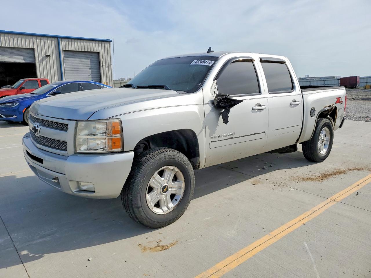 Salvage Chevrolet Silverado Image