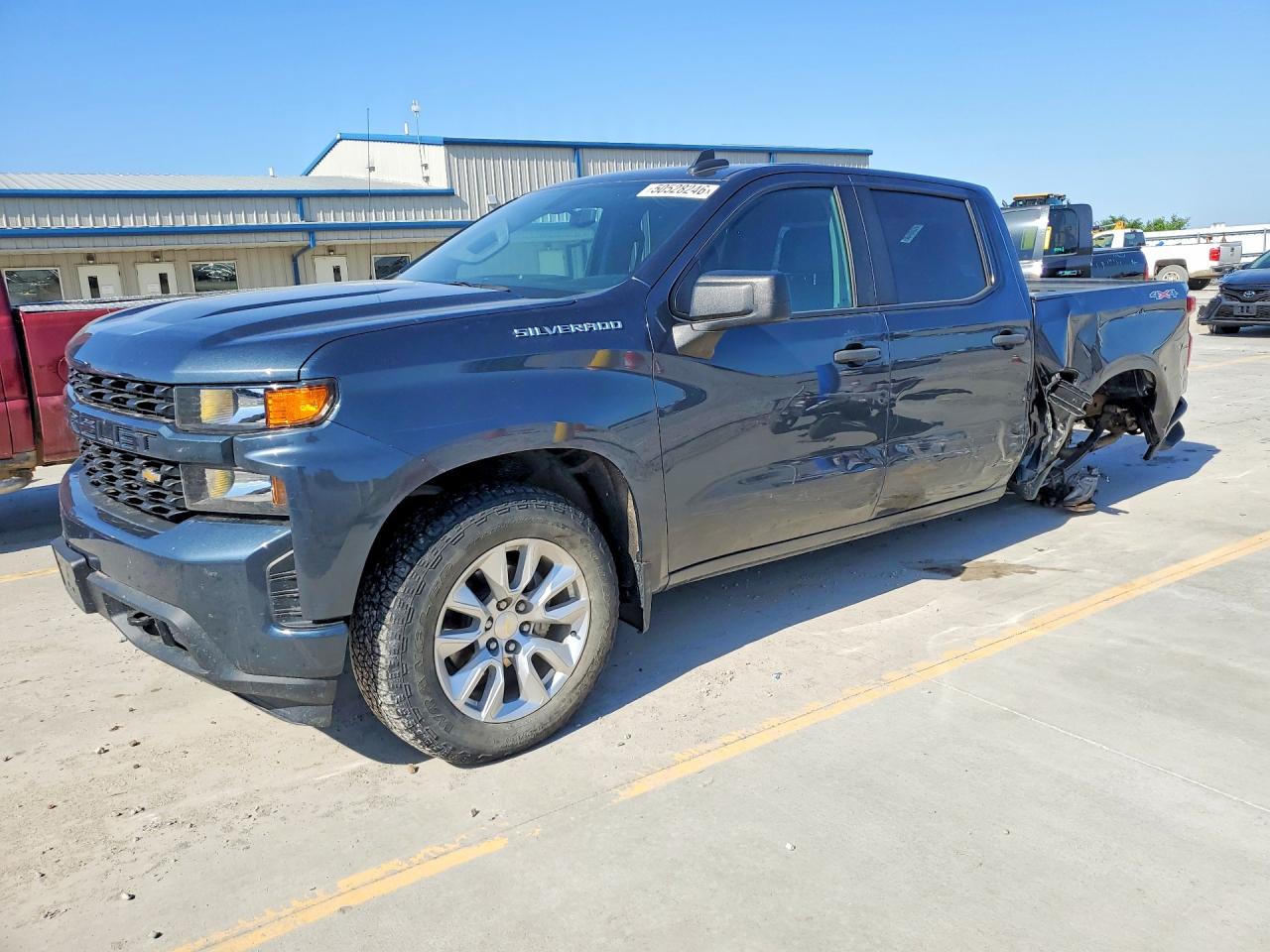 Salvage Chevrolet Silverado Image