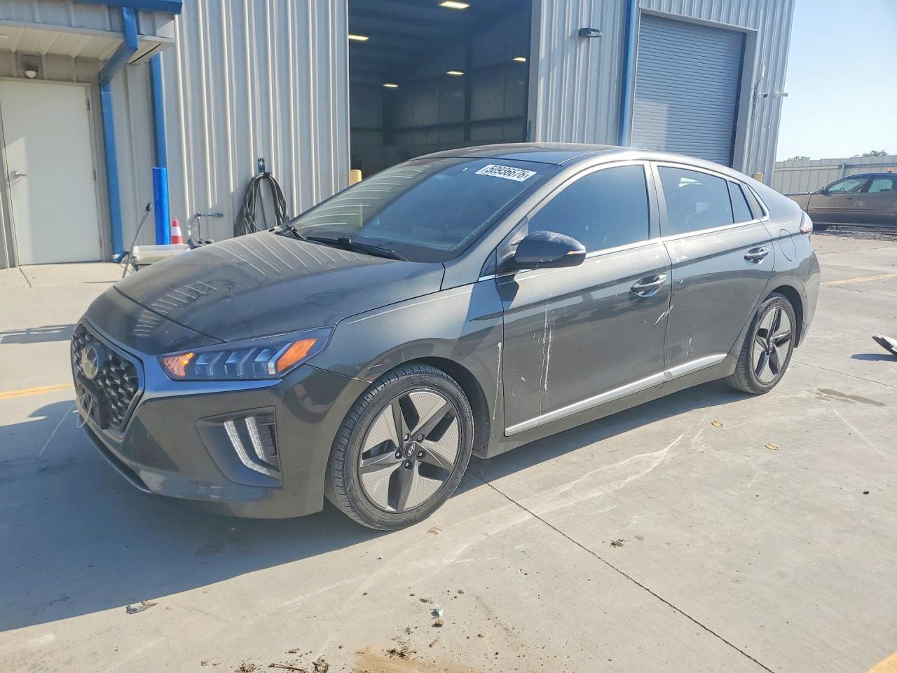 Salvage Hyundai Ioniq Image