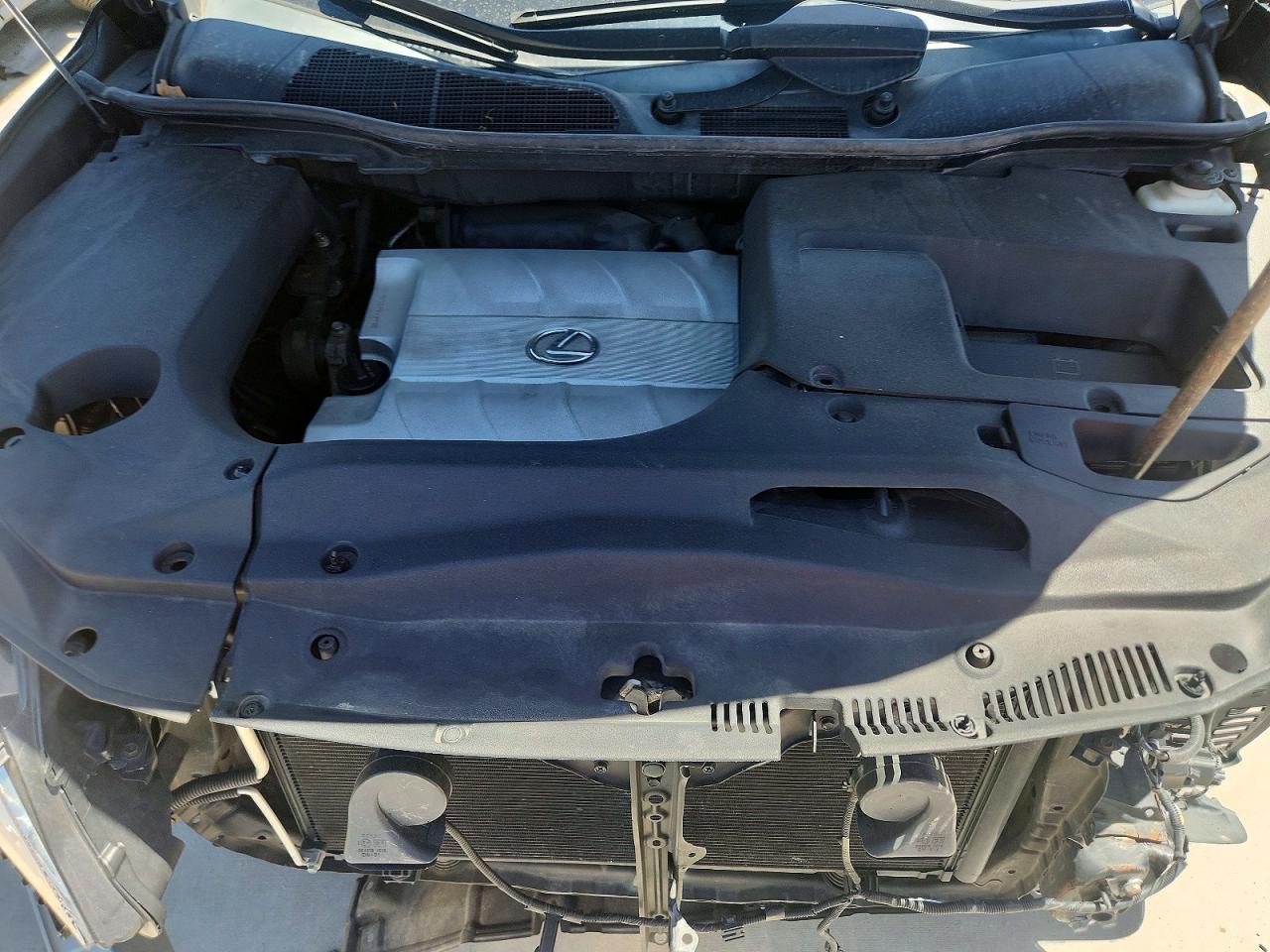 Lexus RX Base