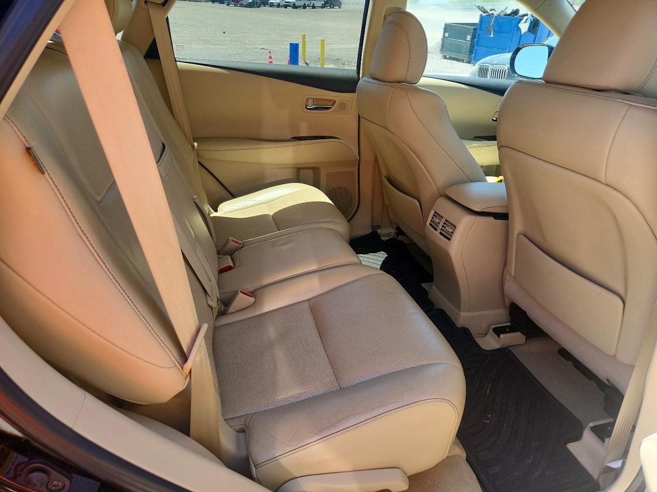 Lexus RX Base